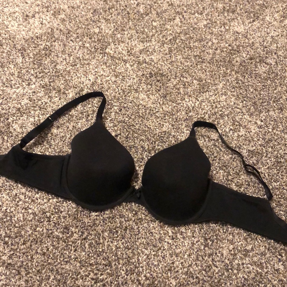 Victoria’s Secret Black Bra